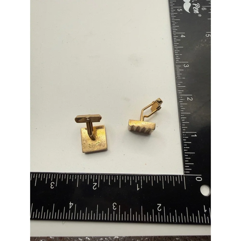Vintage Swank Gold Tone Ribbed Square Cufflinks Mid Century Modern Toggle Back